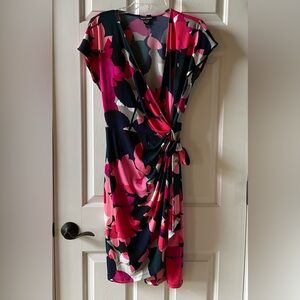 Maggy London Pink and Navy Floral Wrap Knee Length Dress Size 12